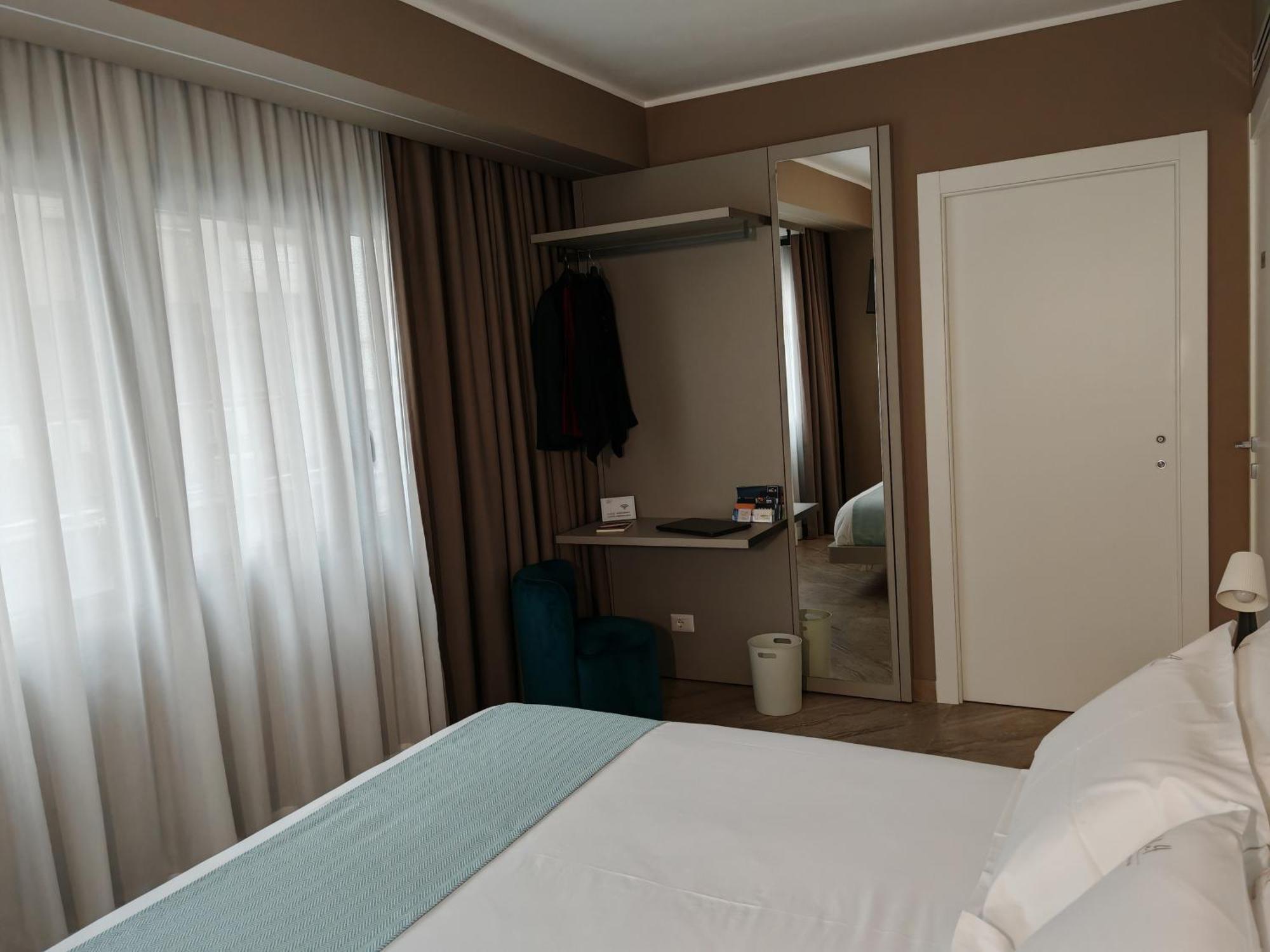 Effe4 Lovely Room Bari Exterior foto